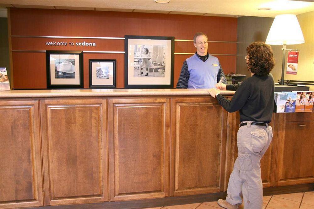 Hampton Inn Sedona Dalaman gambar